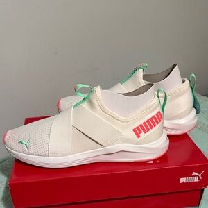 PUMA Women's Cream and Mint Athletic Sneakers